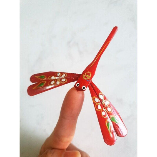 Self-balancing Handmade Dragonfly!