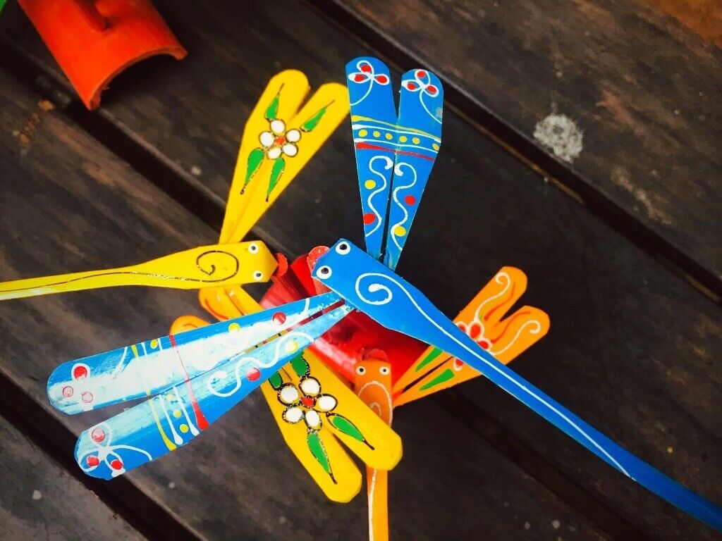 Self-balancing Handmade Dragonfly!